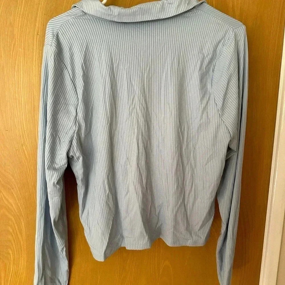 Dressy long sleeve button up top - Picture 3 of 3